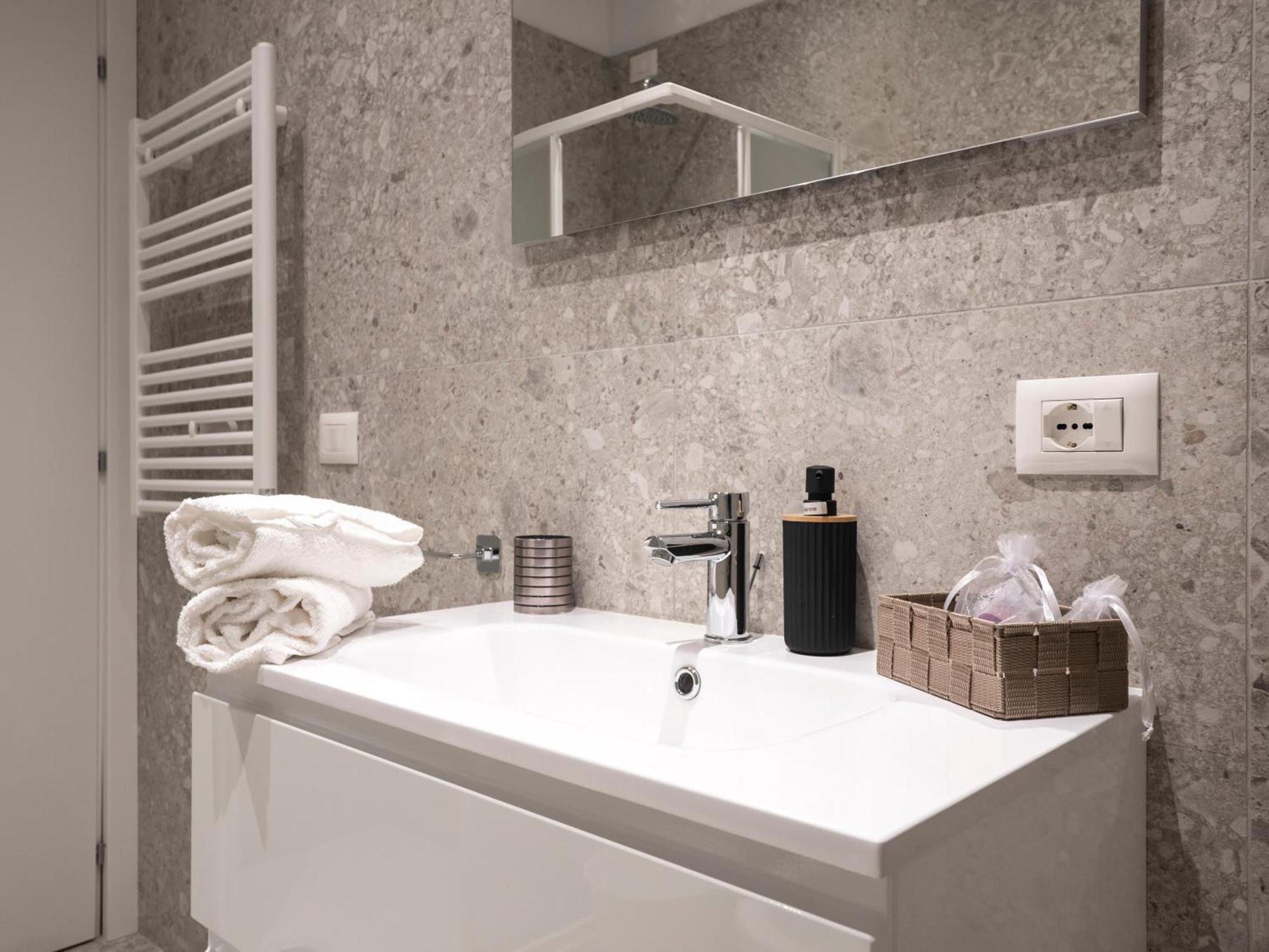 Zuara9Room Ρίμινι Εξωτερικό φωτογραφία